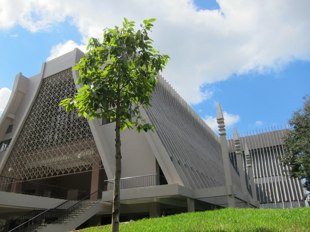 bao-tang-dak-lak-diem-tham-quan-lich-su-vua-dep-vua-y-nghia-1652223180