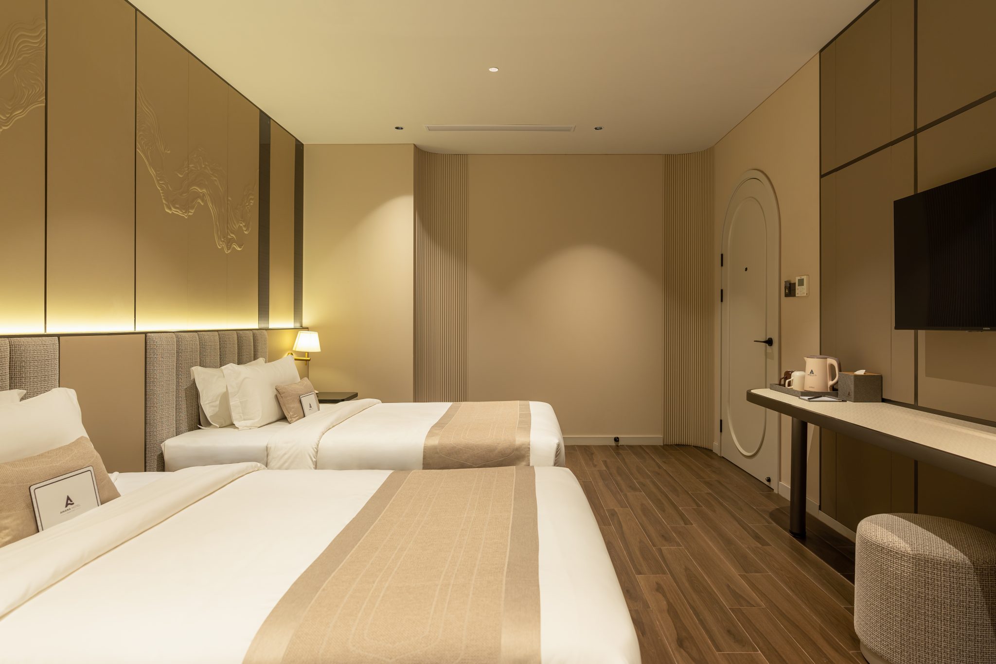 Deluxe-twin-no-view-00002-1-2048x1366