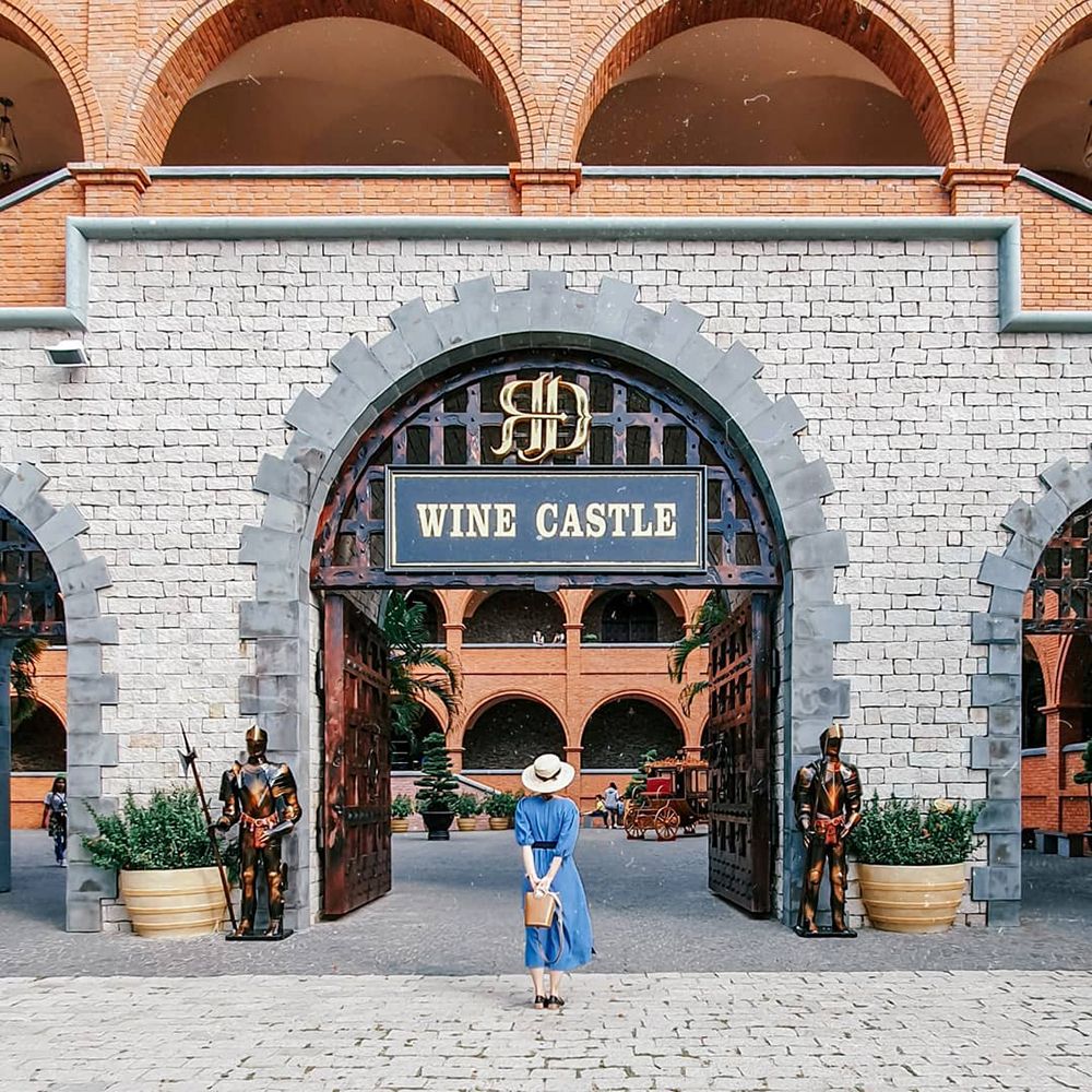 kham-pha-lau-dai-ruou-vang-wine-castle-phan-thiet-nguy-nga-co-kinh-1-1657634390